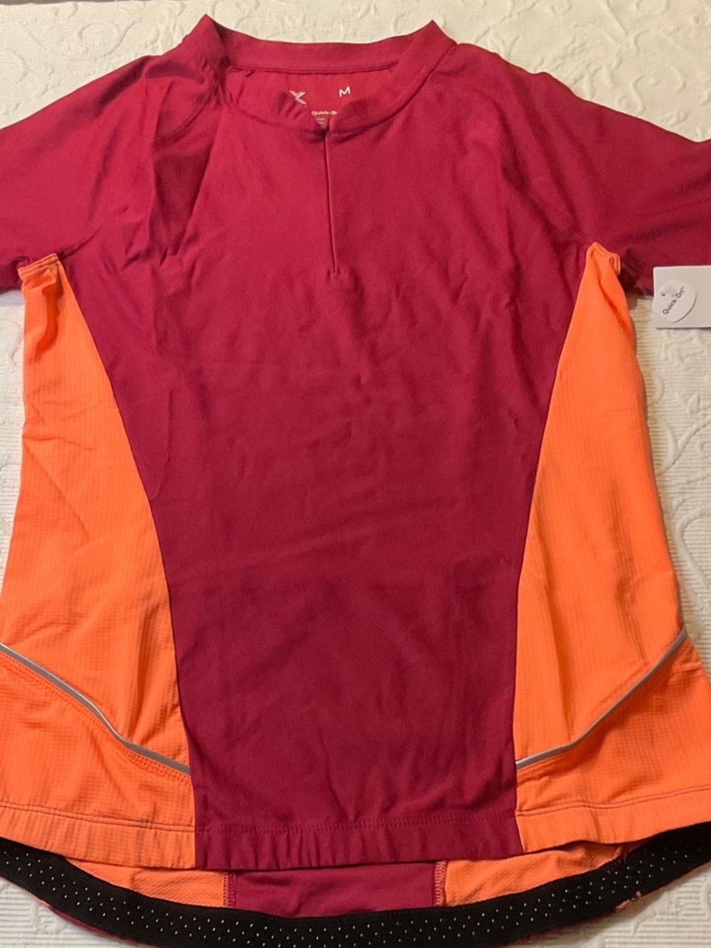Xersion Women’s Cycling Jersey in cherry. NWT Performance. Medium